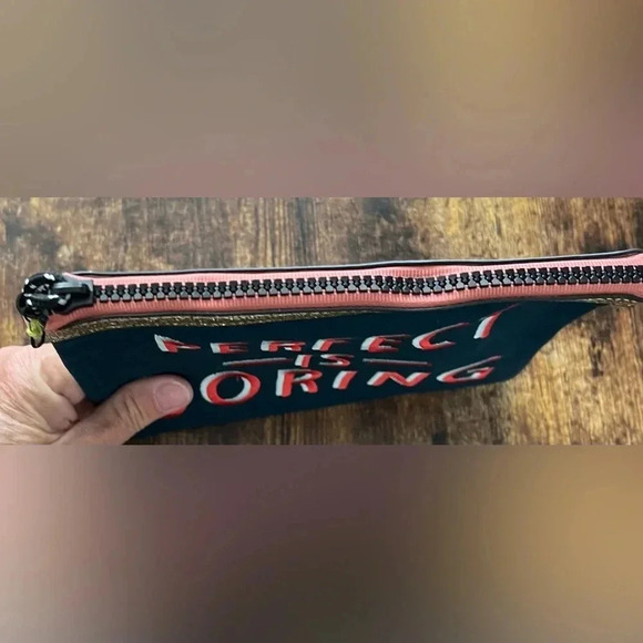 HENRY CHARLES | Perfect Is Boring pouch. - Picture 10 of 11